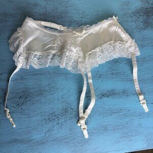 VTG 80's White Lace Satin Garter Belt Adjustable Straps Nylon Made In USA OS